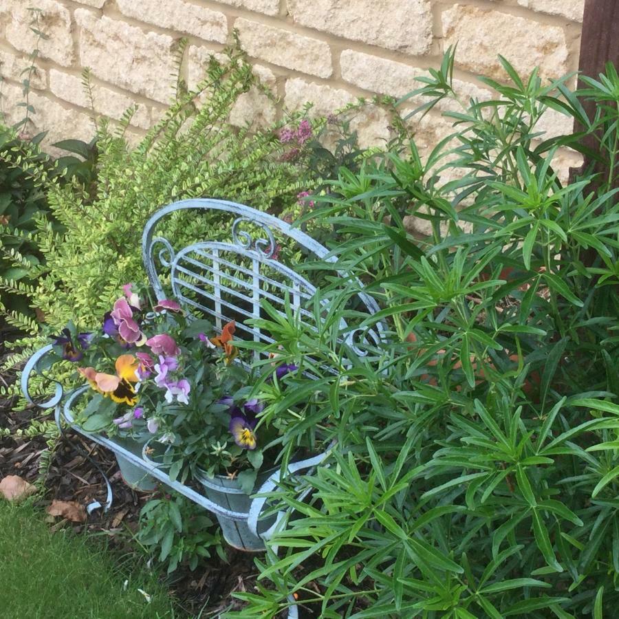 Moon House Bed & Breakfast Witney Exterior photo